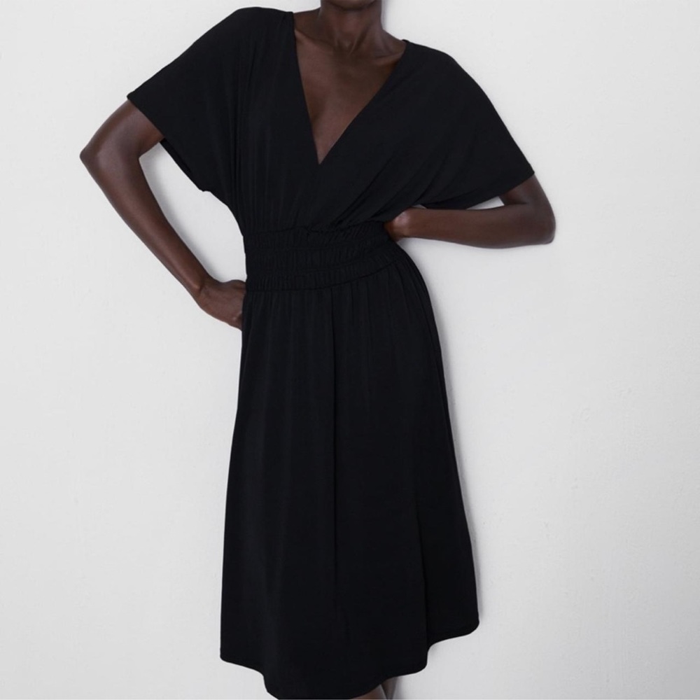 Zara black poly elastane vneck ruched waist drop sleeves vneck S midi dress